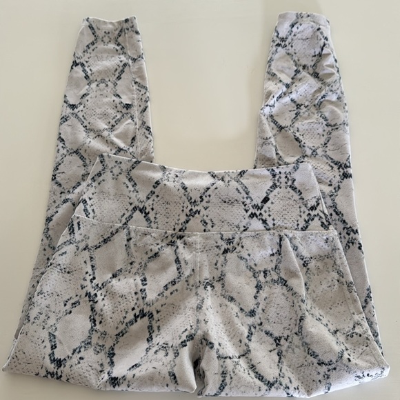 Varley Workout Leggings Snakeskin Print Size S - Picture 3 of 5